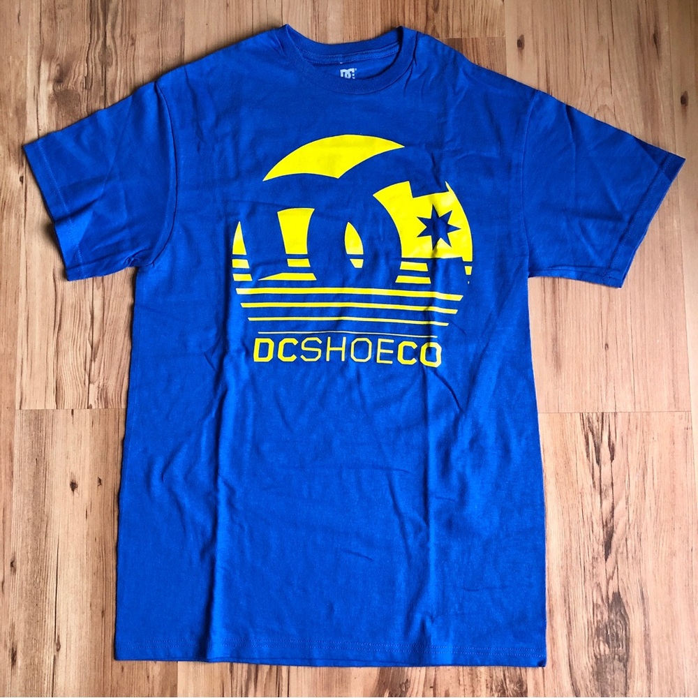 NEW DC SHOE CO Crewneck Tee Shirt Medium Blue Men’s NWOT